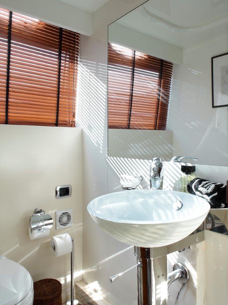 2006 ASTONDOA 82' GLX 